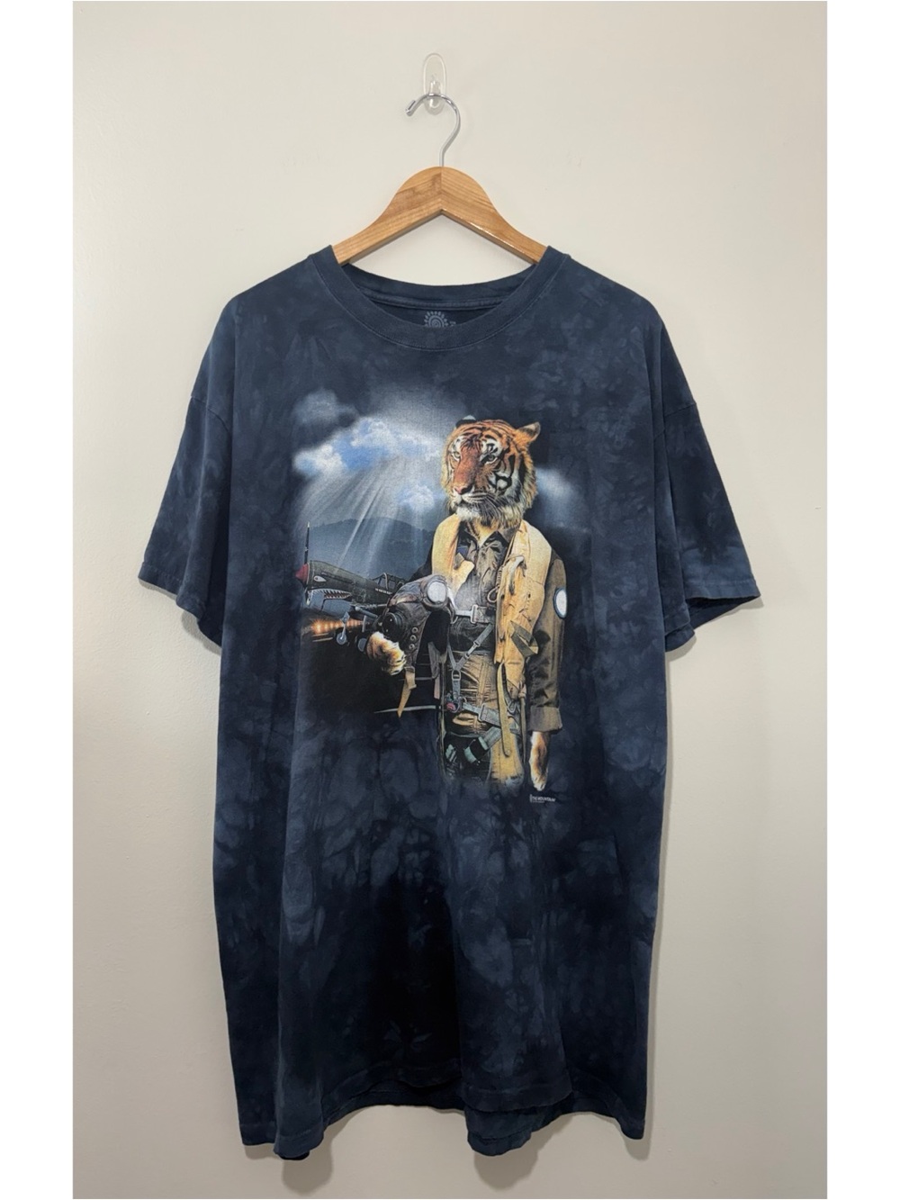 The Mountain navy tie dye tiger military pilot graphic t-shirt (2XL)